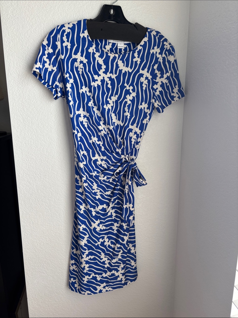 Diane Von Furstenberg Blue and White Tie-Waist Dress